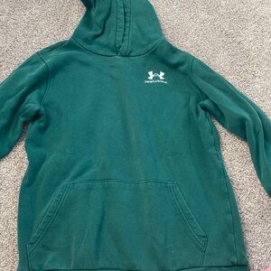 Green underarmour sweatshirt